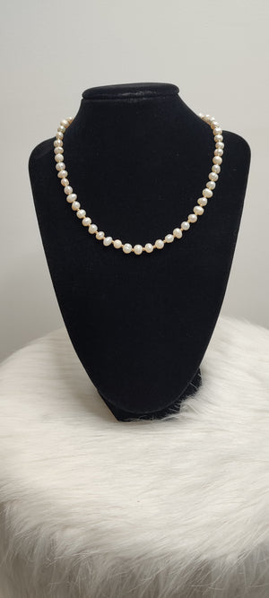 COLLIER PERLES BLANCHES & OR