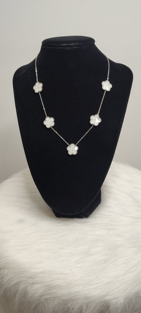 COLLIER FLEUR BLANCHE NACREE & ARGENT